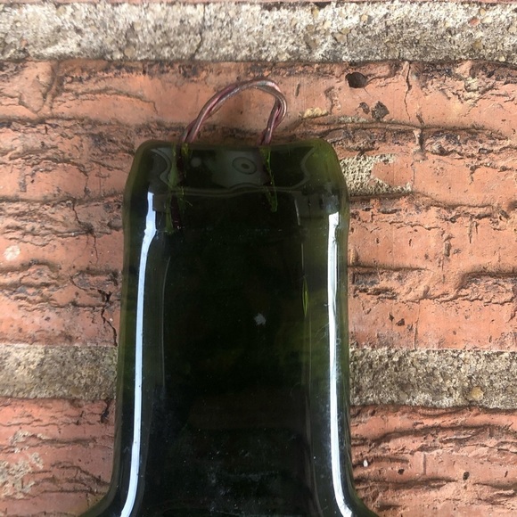 Melted Recycled Green Glass Wine Bottle Cheese Tray, Rooster Spreader & Napkins - Picture 3 of 4